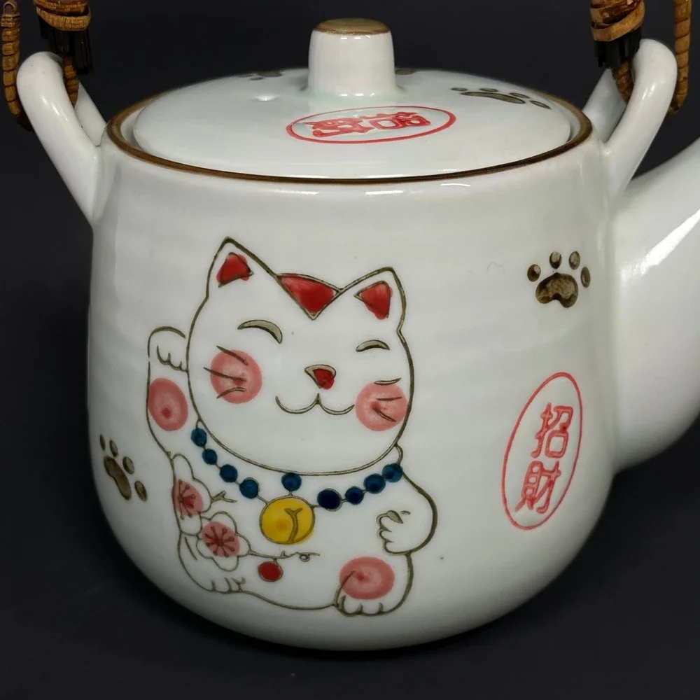Maneki Neko Lucky Cat Japanese Ceramic Teapot and 2 Cup Set White Lucky Charm